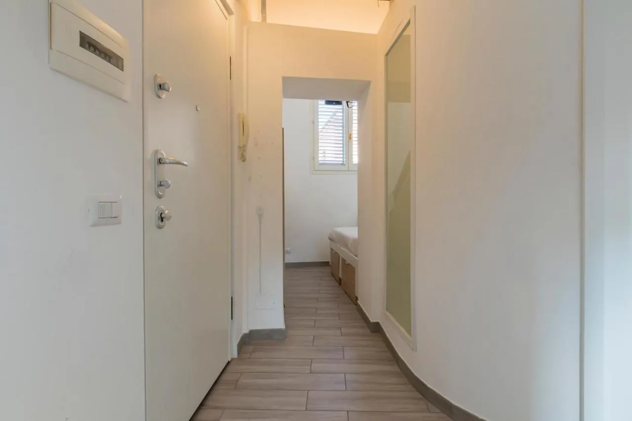[Lovely apartment] - Duomo - Amedei Milano 0*,  Italien